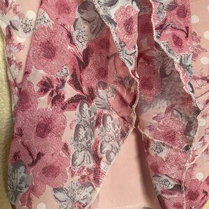 Skirt, pink, nice flowers, pleated, pretty